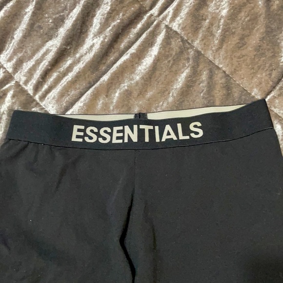 Essentials Biker Shorts - Picture 3 of 5